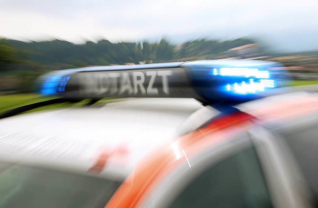 Rettungsdienst und Notarzt konnten ein...m Abseilen am Rosenstein gestrzt war.  | Foto: dpa