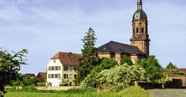 Das Pfarrhaus neben der Klosterkirche ... von Konrad Rderer aus dem Jahr 2000   | Foto: <BZ-FotoRepro>Repro: Ekkehard Klem