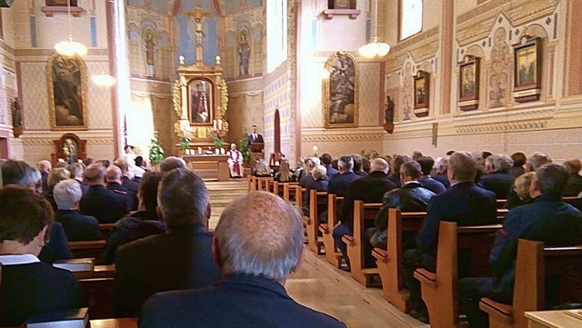 In der Kirche beteten die Trauernden fr den verstorbenen Rainer Geng.  | Foto: Johannes Renner