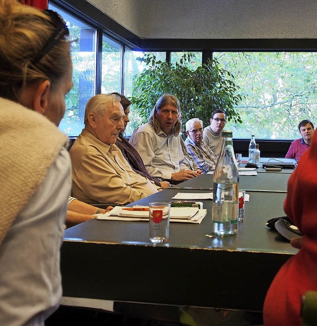 Sitzung des Behindertenbeirates im Rat...chts der Vorsitzende Dirk Furtwngler.  | Foto:  Burkhardt
