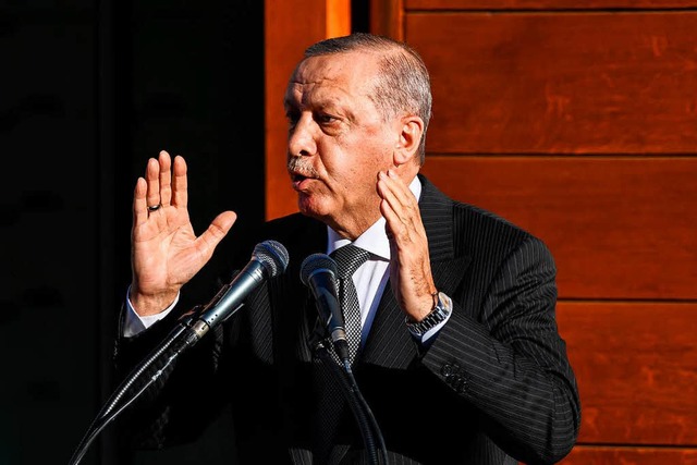 Der trkische Prsident Erdogan in Kln bei der Moschee-Erffnung.  | Foto: dpa
