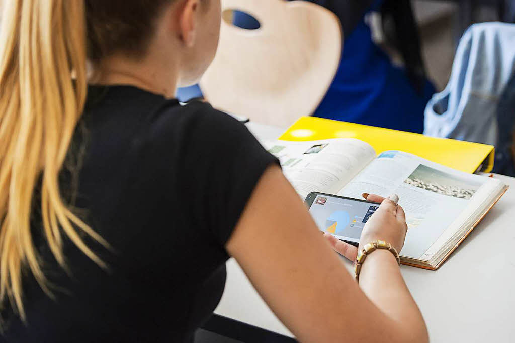 Handyverbot An Schulen: Es Geht Auch Einige Stunden Ohne - Bonndorf ...