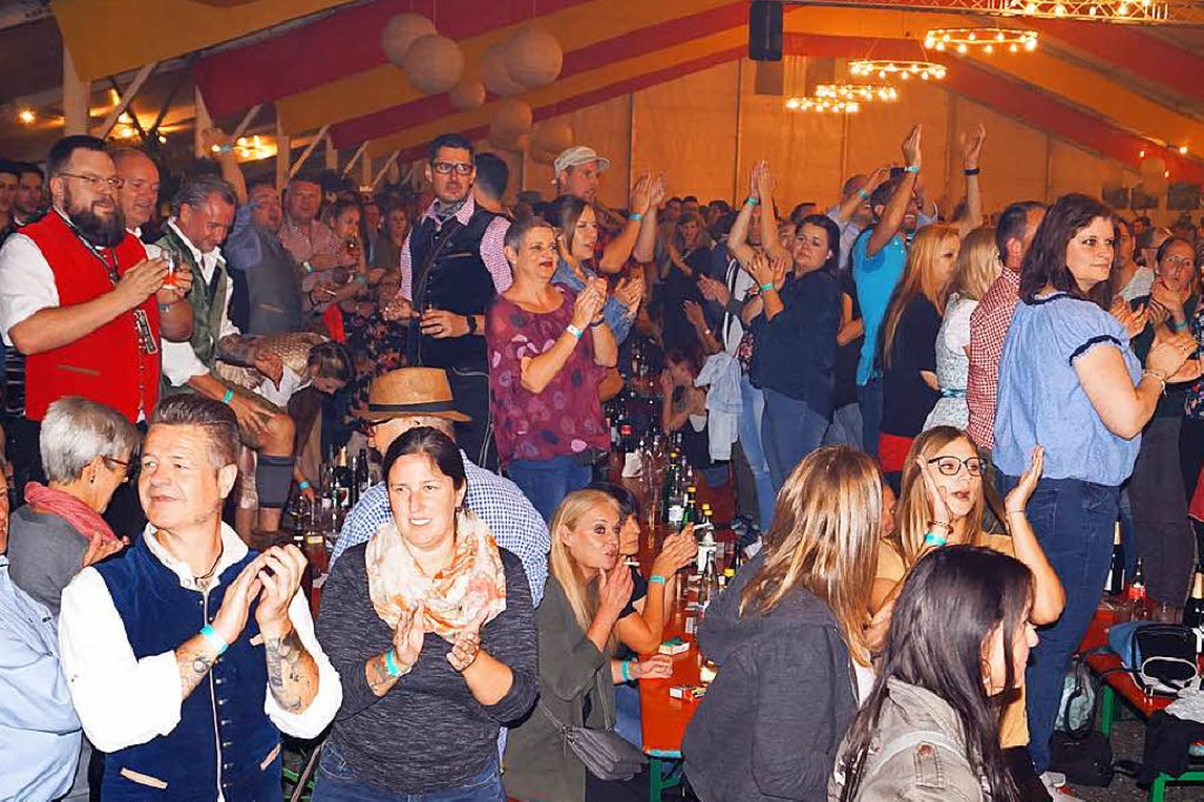 Da hielt es fast niemanden mehr auf de...einmal mehr Hhepunkt des Winzerfests.  | Foto: Silke Hartenstein