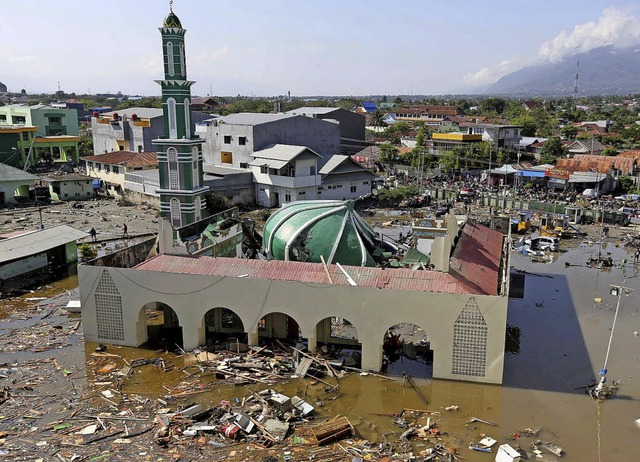 Die groe Moschee in Palu wurde grtenteils zerstrt.   | Foto: dpa
