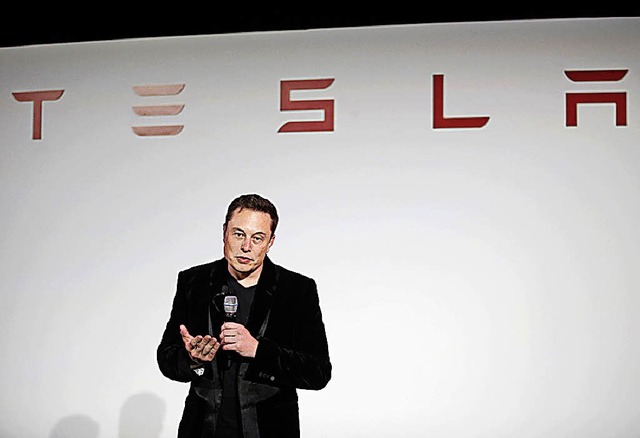 Darf knftig nicht mehr unkontrolliert twittern: Tesla-Chef Elon Musk   | Foto: dpa