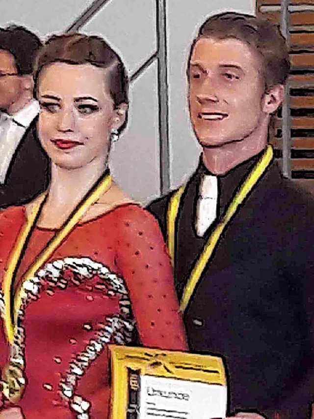 Goldmedaille fr Lilja Schreiber und J...der Landesmeisterschaft HGr C Standard  | Foto: privat