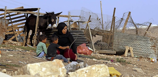 Alltagleben im vom Abriss bedrohten  Beduinendorf  Khan al-Ahmar  | Foto: afp