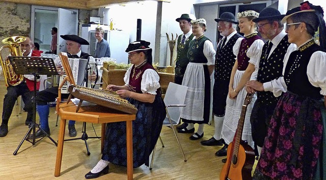 Die  Trachtengruppe Oberried bei ihrem Auftritt.   | Foto: Barbara Odrich-Rees