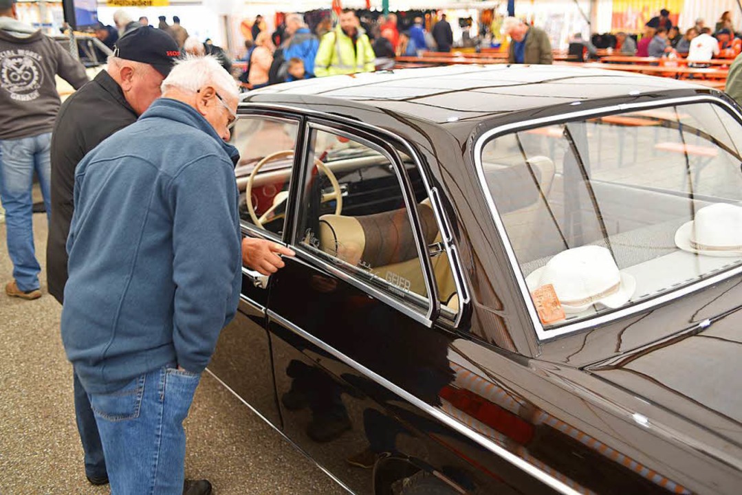 Oldtimer-Teilemarkt in Freiamt lockt tausende Besucher an - Freiamt