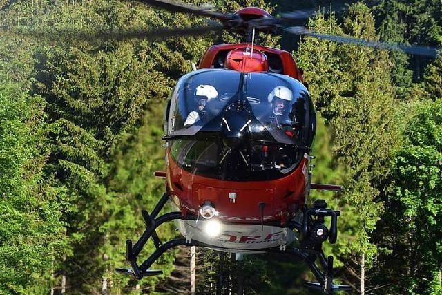 Motorradfahrerin zieht sich auf B 317 bei Bärental schwerste Verletzungen zu