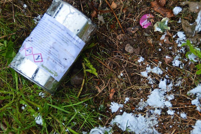 Diese Dose wurde bei Hausen gefunden. ...in Gasgemisch bilden und  explodieren.  | Foto: Angelika Schmidt