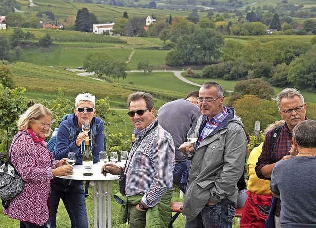 Feine Weine, groartige Aussicht: best...dingungen fr einen Feiertags-Ausflug.  | Foto: Volker Mnch