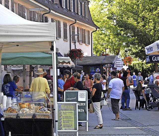 Eigene Aktionen auf die Beine stellen,...handel an verkaufsoffenen Sonntagen.    | Foto: Archiv: Leony Stabla