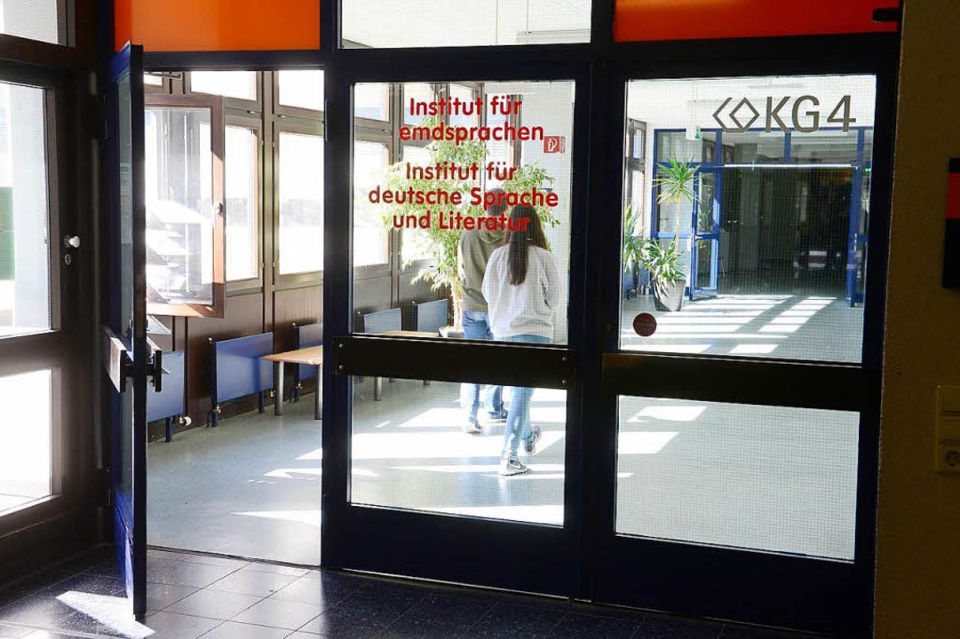 Das KG 4 der PH in Freiburg-Littenweil...B-Belastung als erstes saniert werden.  | Foto: Ingo Schneider