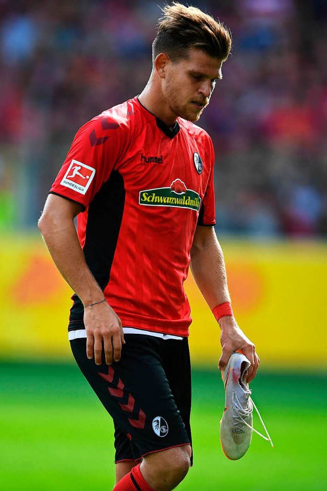 Musste im Spiel gegen Bayer Leverkusen...tz: SC-Angreifer Florian Niederlechner  | Foto: dpa/keller