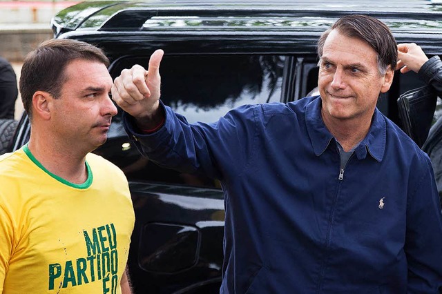 Jair Bolsonaro (rechts)  | Foto: AFP