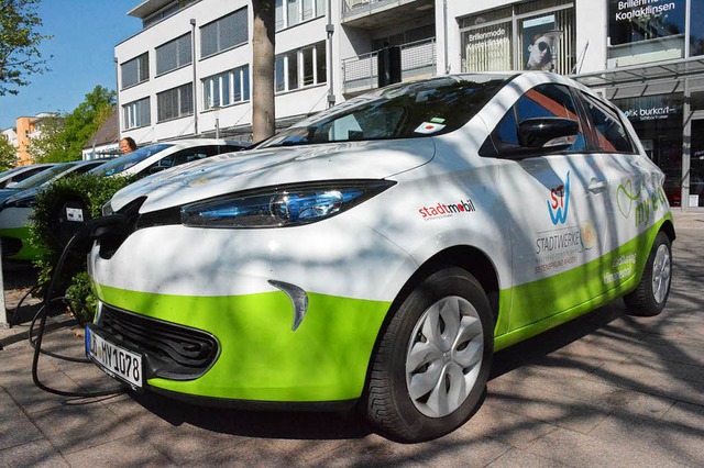 Ein E-Auto (wie hier zu sehen) und ein...eiler Bedarf an Car-Sharing zu decken.  | Foto: Hannes Lauber