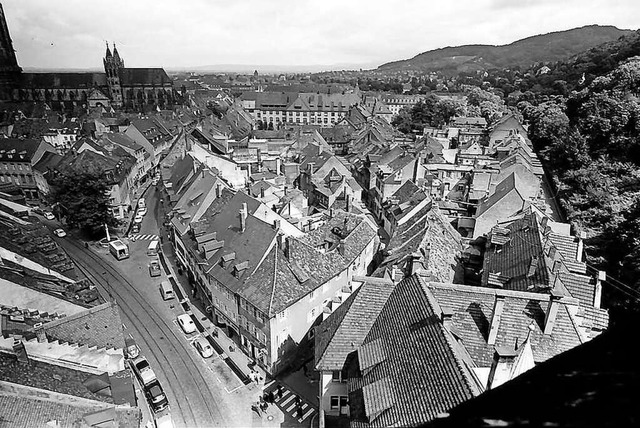 Die stliche Oberstadt im Jahre 1963 v...Eingang in die Konviktstrae zu sehen.  | Foto: Willy Pragher/Stadtarchiv Freiburg