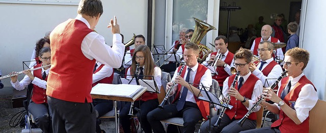 Die Musikkapelle Amoltern spielte unte...von Fabian Weisenberger bei der Kilwi.  | Foto: Roland Vitt