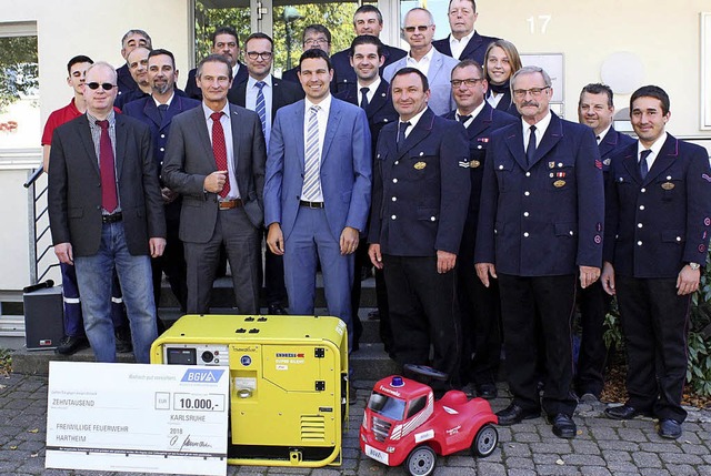 Zufriedenheit allenthalben bei den Ver...sicherung und der Gemeindeverwaltung.   | Foto: Otmar Faller