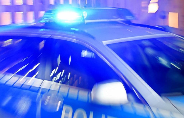 In Waldkirch wurde die Polizei gerufen...Anwohner Knallgerusche gehrt hatten.  | Foto: dpa