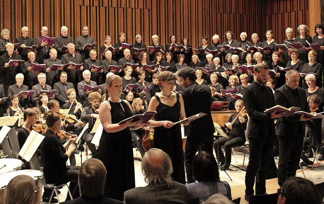 Der Chor Cantemus &#8211; hier bei ein...vom Heilig Kreuz Chor aus Mnchweier.   | Foto: Krieger