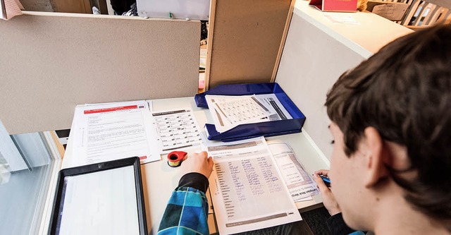 In den Lernateliers der Gemeinschaftss...d auch schon aufs Abitur vorbereiten.   | Foto: dpa/Patrick Seeger