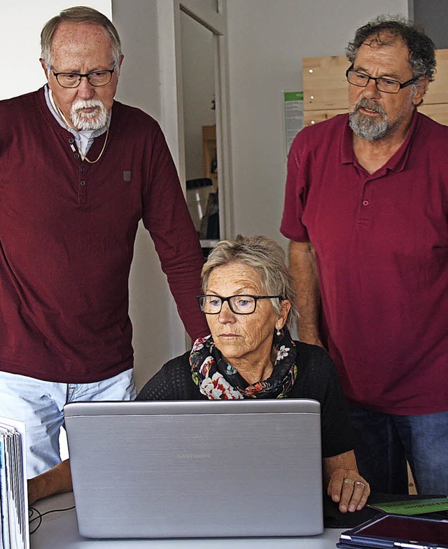 Hans-Jrgen Grether (links) und Heinz ...groem Dateianhang weiterleiten kann.   | Foto: Siemann