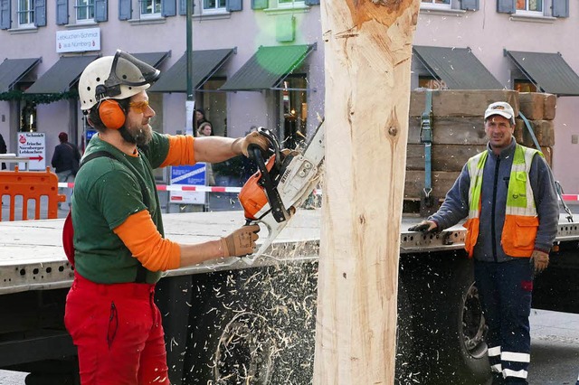 Knftig darf nur noch der Werkhof die ...Weihnachtsbume in Lrrach aufstellen.  | Foto: Jannik Jrgens