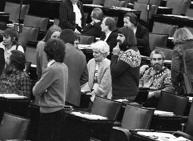 Die Grnen sind einst auch entstanden,...h ihrem Einzug in den Bundestag 1983.   | Foto: DPA