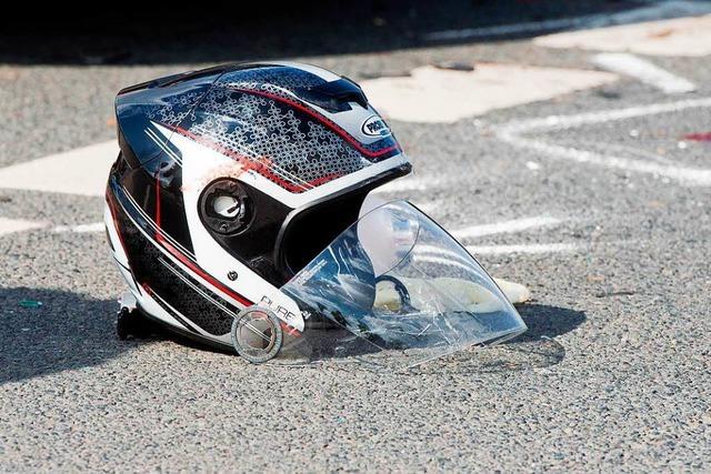 Biker bei St. Mrgen verletzt – Autofahrer begeht Unfallflucht