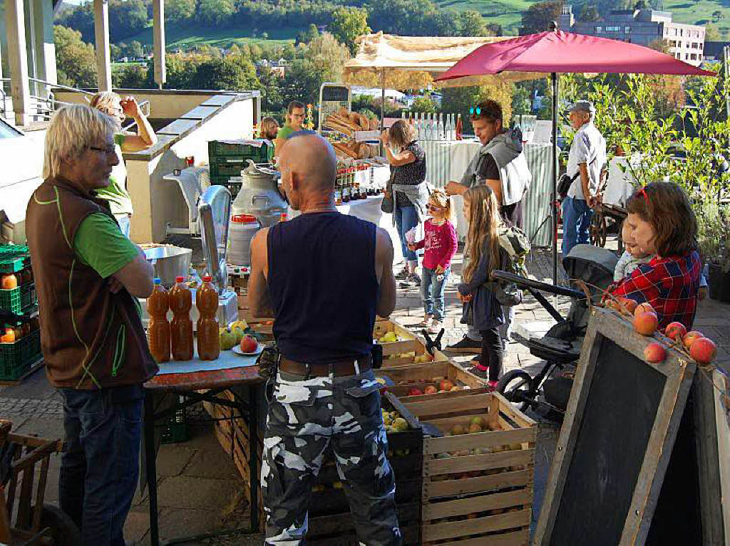 Impressionen vom Apfelmarkt im badischen Laufenburg und der Herbstmesse Hela in der Schweizer Schwesterstadt