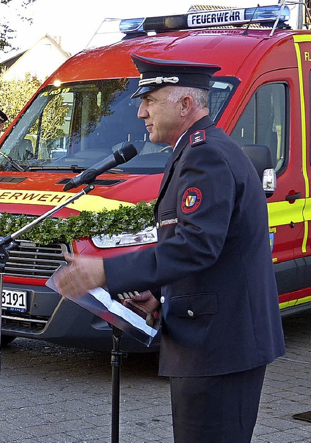 Fahrzeugbergabe Feuerwehr Kndringen  | Foto: Aribert Rssel