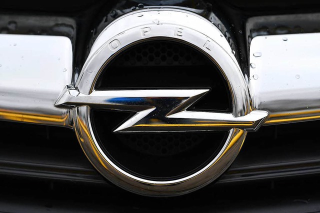 Wegen eines Betrugsverdachts im Zusamm...i  Geschftsrume des Autobauers Opel.  | Foto: dpa