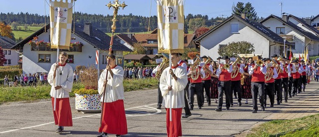 Sehr viele Glubigen nahmen an der Pro...on zu Ehren der Heiligen Fides statt.   | Foto: Christiane Seifried