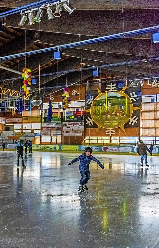 Bald knnen in Herrischried wieder Kurven auf dem Eis gefahren werden.  | Foto: Tourist-Info