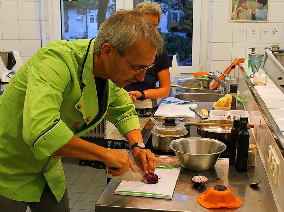 Wolfgang Reuter, Leiter der veganen Kochschule Aubergine  | Foto: Leona Strohm