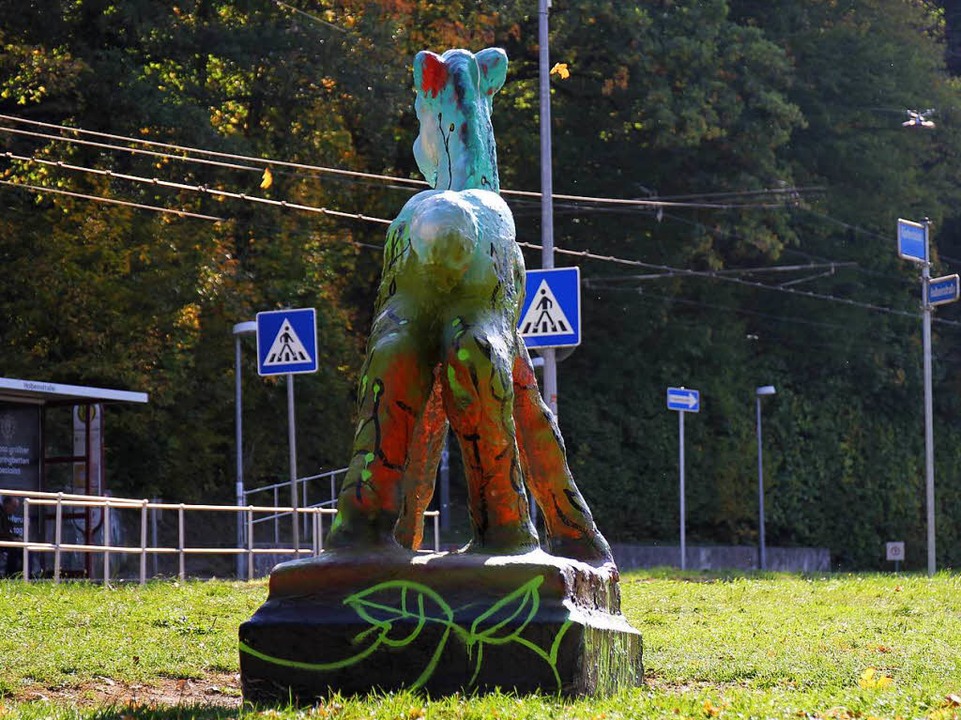 Das Holbeinpferd als blumenverziertes Unikat.  | Foto: Antonio Jung