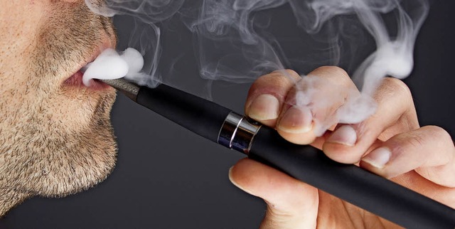 Die Liquids fr E-Zigaretten enthalten...nsetzungen sind sehr unterschiedlich.   | Foto: Adobe.com