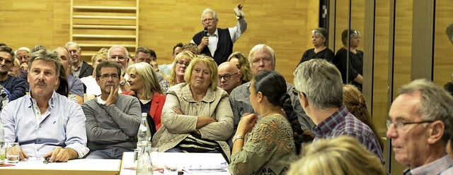 Nicht nur der Rmminger, auch der Binz... in der  Gemeindehalle waren besetzt.   | Foto: Lehmann