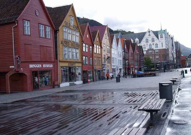 Der Heimatort enthlt die ganze Welt. Tomas Espedal ist in Bergen zu Hause.   | Foto: adobe.com