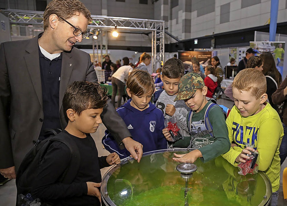 Viele spannende Entdeckungen aus dem B...h der Physik bieten die Science Days.   | Foto: Sandra Decoux-Kone