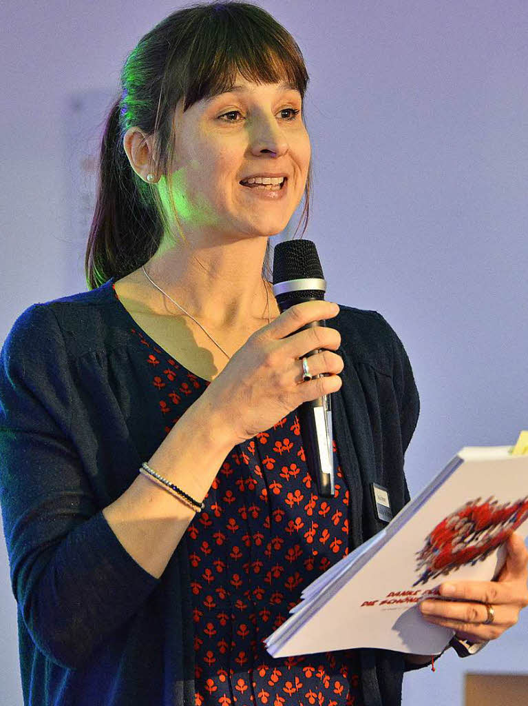 BZ-Redakteurin Sonja Zellmann hielt die Laudatio fr die Erstplatzierten in der Kategorie Grundschule...