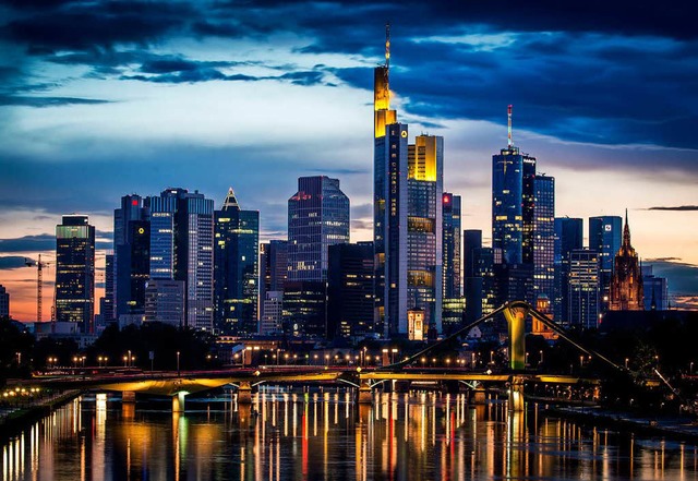 Die Trme groer Banken dominieren die Skyline von Frankfurt.   | Foto: dpa