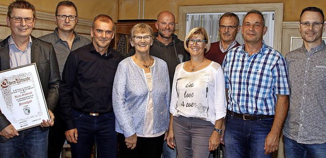 Die Geehrten (von links): Marko Griesb...stellvertretende Vorsitzende Uwe Eble   | Foto: H.  Fssel