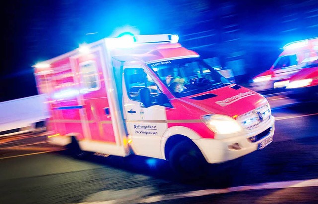 Der Fugnger, der in Denzlingen von e...ie Polizei &#8211; in ein Krankenhaus.  | Foto: dpa