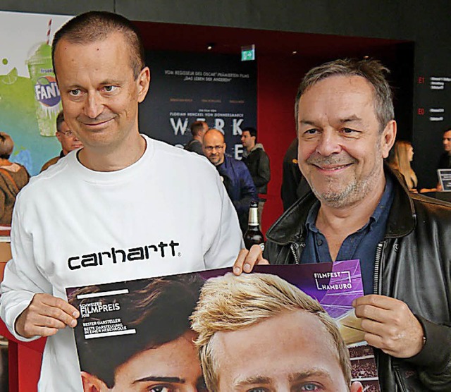 Ralf Bauer von den OGays (li.) mit Regisseur Marcel Gisler   | Foto: Heidi Ast