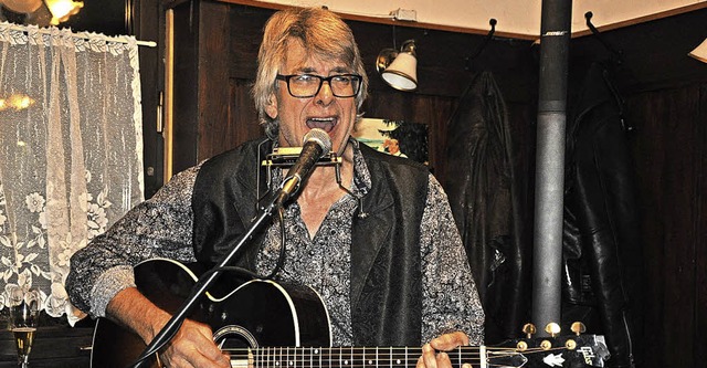 Jeff Stephenson bei seinem Auftritt im Eisenwerk.   | Foto: Heiko Trefzger