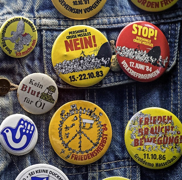 Buttons der Friedensbewegung   | Foto: DPA