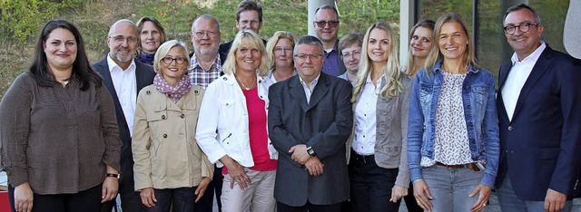 Stellten sich bei der Feier dem Fotogr...orsitzender des Vorstands (von links)   | Foto: Uwe Gleichauf